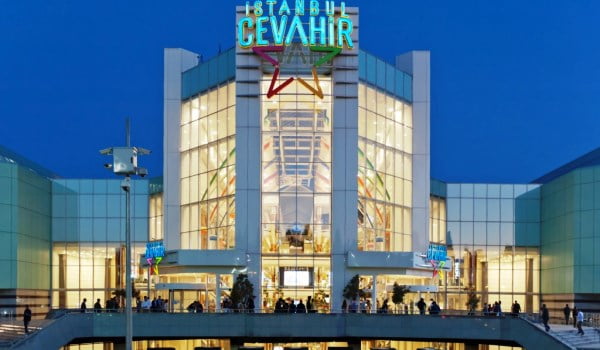 Торгово-развлекательный центр Cevahir в Стамбуле